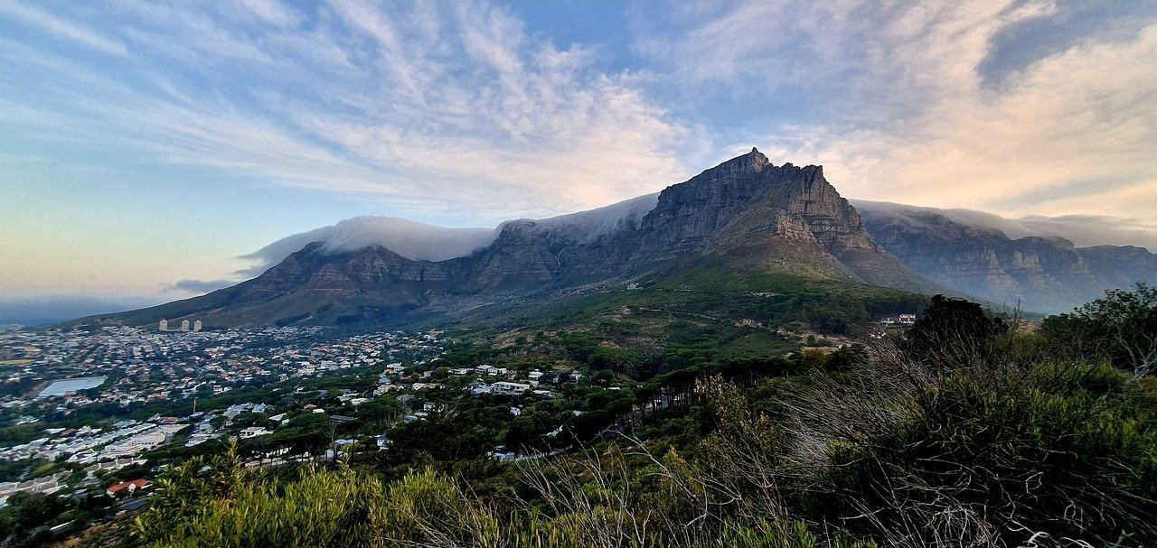 Cape Town's Atlantic Seaboard: Africa's Most Glamorous Real Estate (Image Credits: Pixabay)