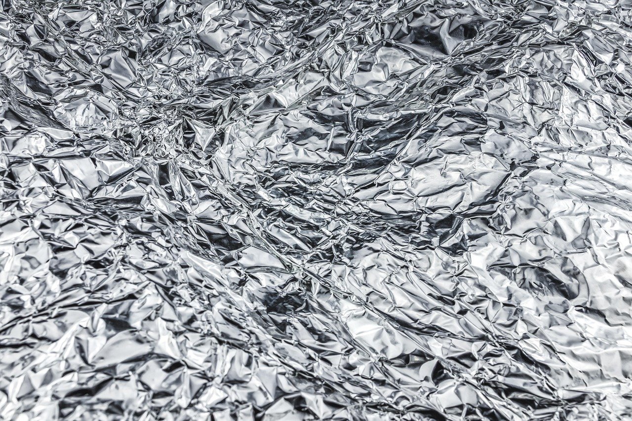 6. Aluminum Foil and Plastic Wrap (Image Credits: Pixabay)
