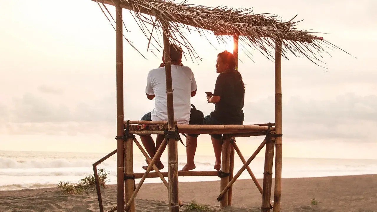 Your Friend Might Be Worth Millions - 8 Signs of Stealth Wealth