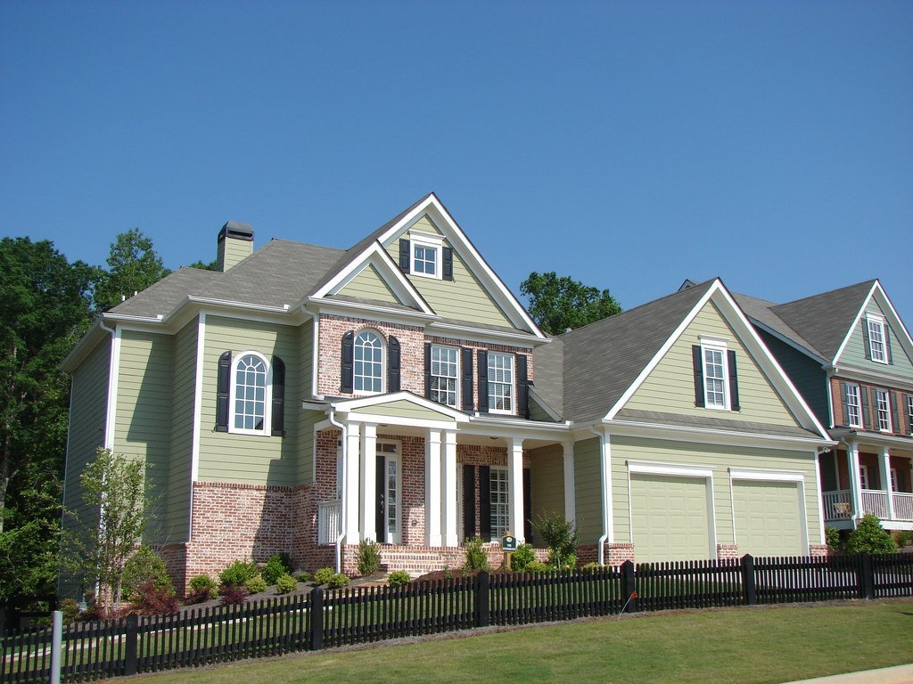 3. Foreclosure Rates Are Rising and McMansion States Lead the Way (Image Credits: Flickr)