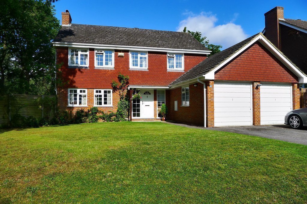 9. The U.S. Housing Market Has Made Staying Extremely Expensive (Image Credits: Flickr)