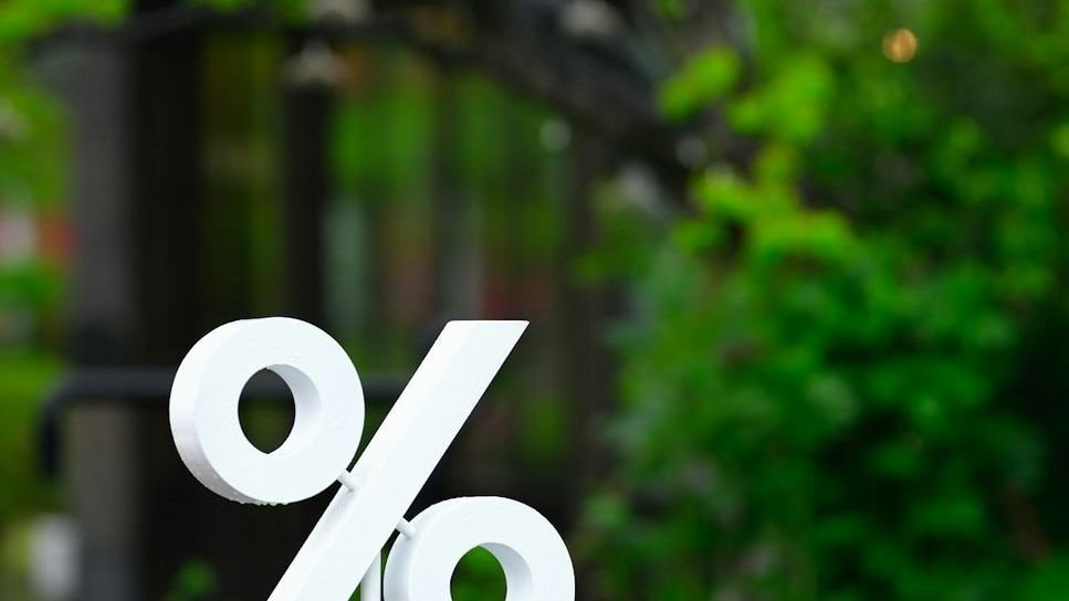 Why a 1% Fee Difference Could Cost You $500k in Retirement - The Math