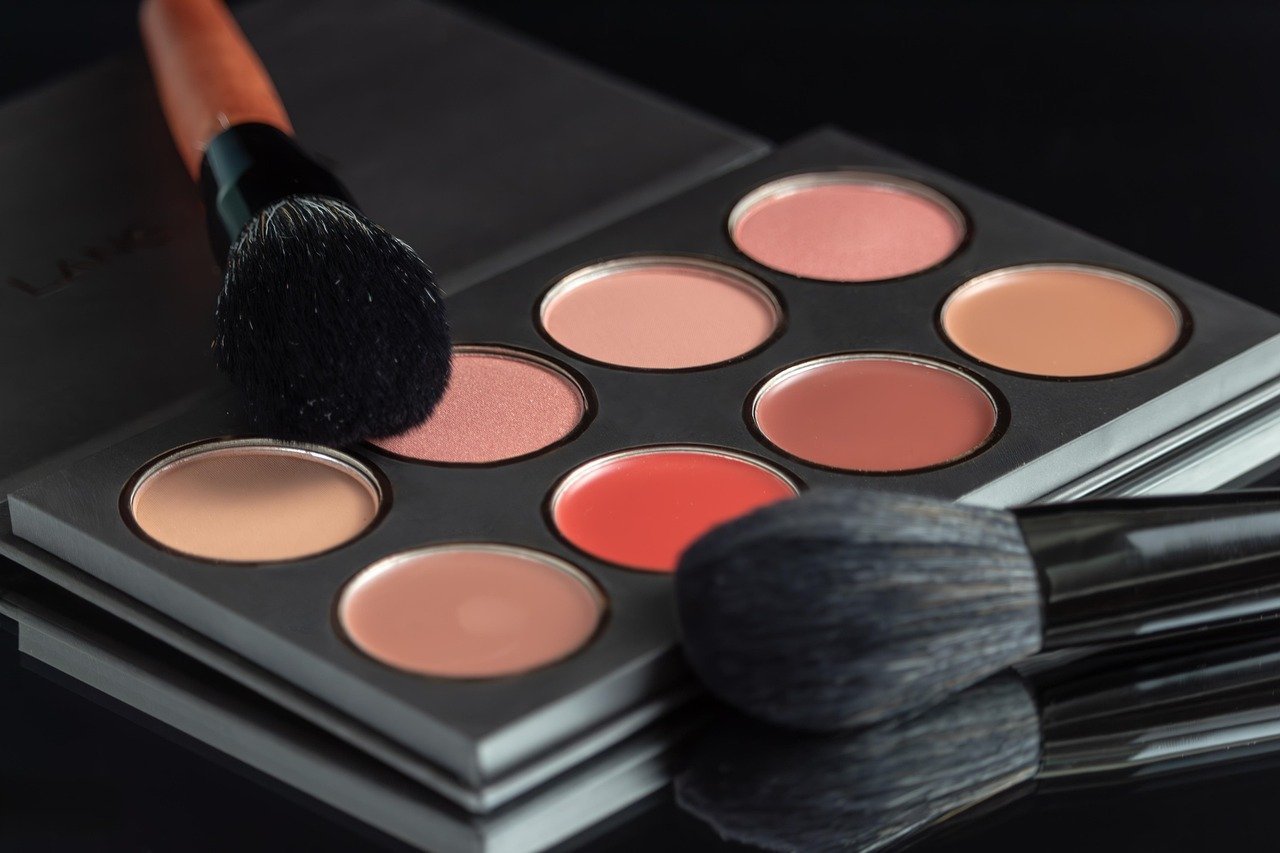 11. Designer Cosmetics vs. Affordable Makeup Dupes (Image Credits: Pixabay)