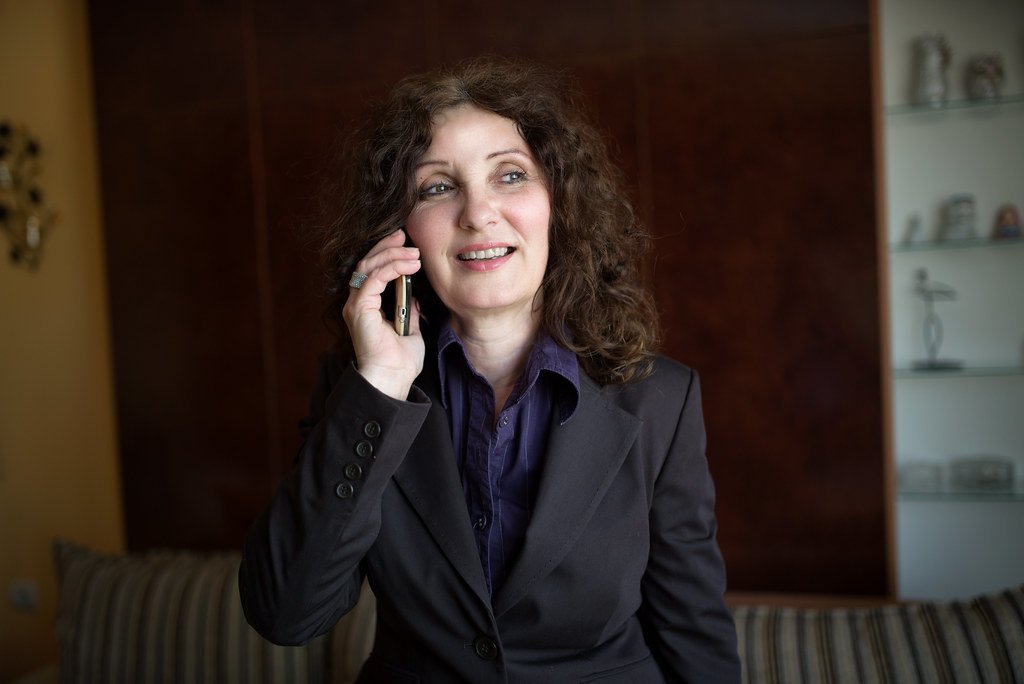 2. Formal Dress Signals That You Take Your Finances Seriously (nenadstojkovicart, Flickr, CC BY 2.0)