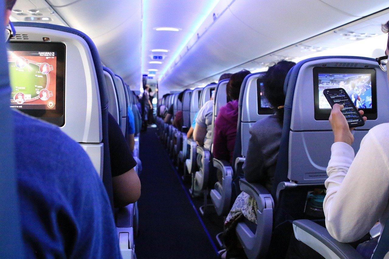 7. Encroaching on Other Passengers' Space and Refusing to Adjust (Image Credits: Pixabay)