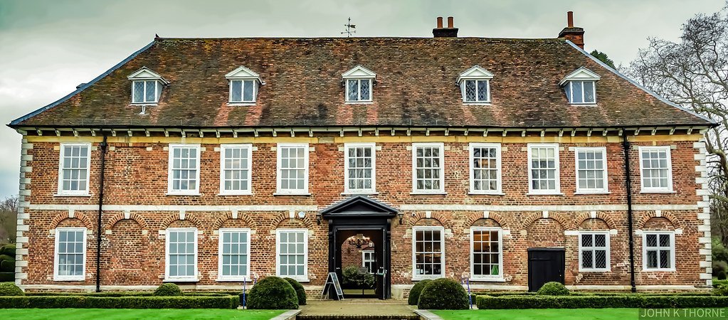 3. Whether the Estate Has Already Been Planned for Multiple Generations (Image Credits: Flickr)