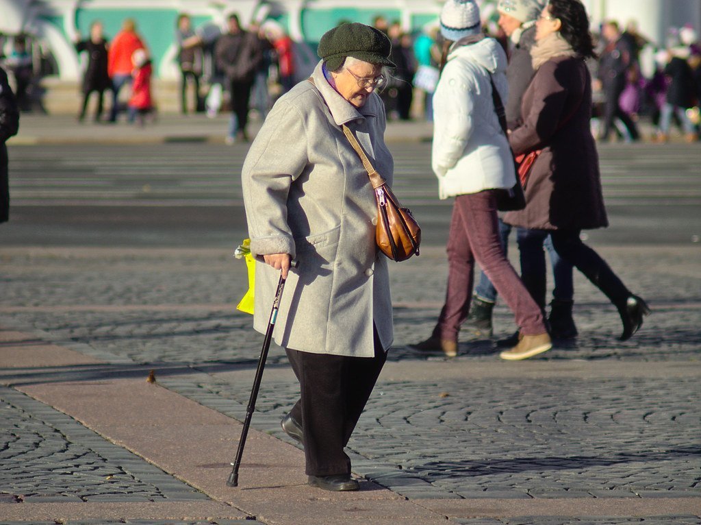 6. More Steps Per Day, Dramatically Lower Mortality Risk (Image Credits: Flickr)