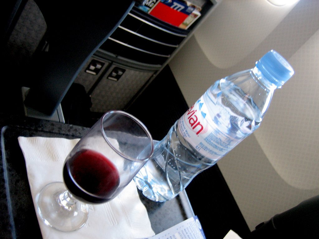 10. The Mess Left Behind: Tidiness as an Unconscious Signal (originally posted to Flickr as How the other half live - 2, CC BY-SA 2.0)