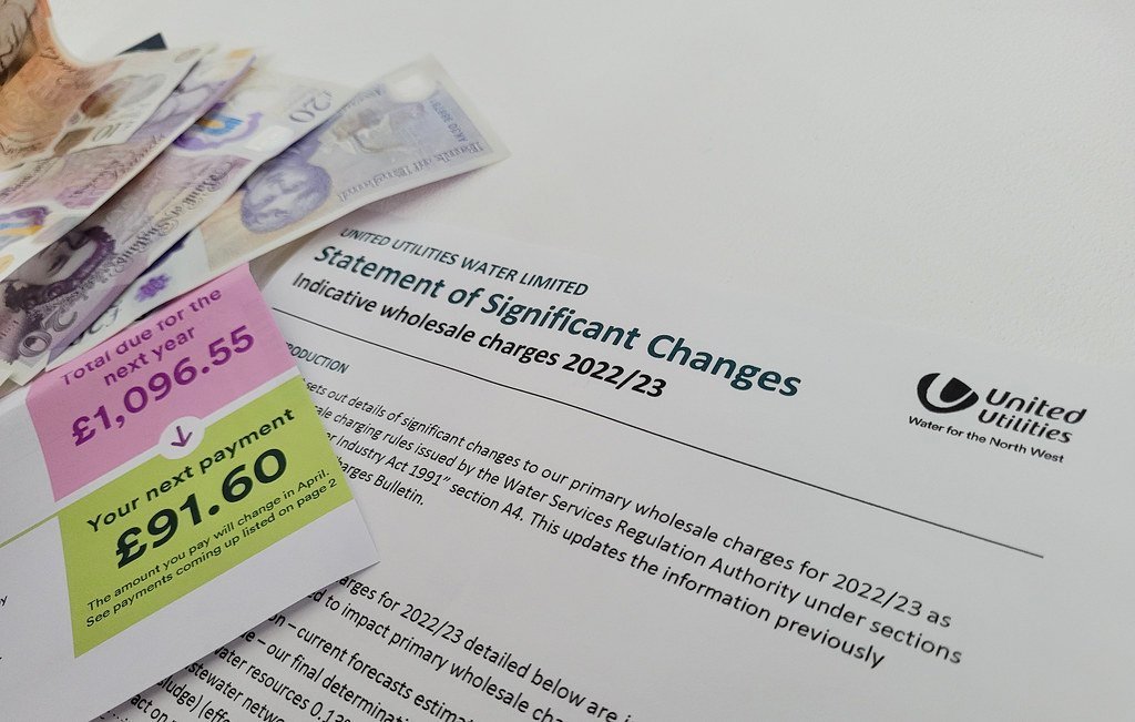 6. Utility Arrangements That Catch You Off Guard (Rainbow International Franchise, Flickr, CC BY 2.0)