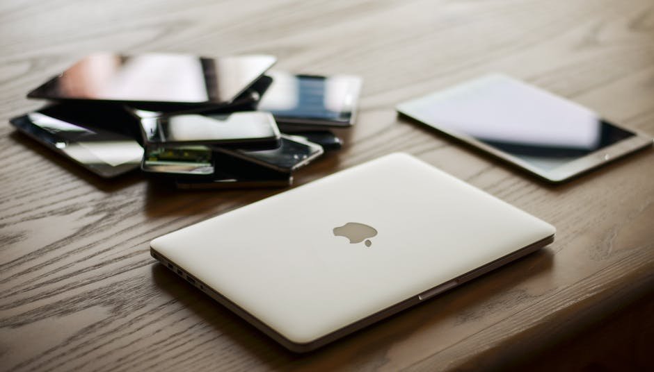 9. The Premium Tech and Gadget Upgrade Cycle (Image Credits: Pexels)