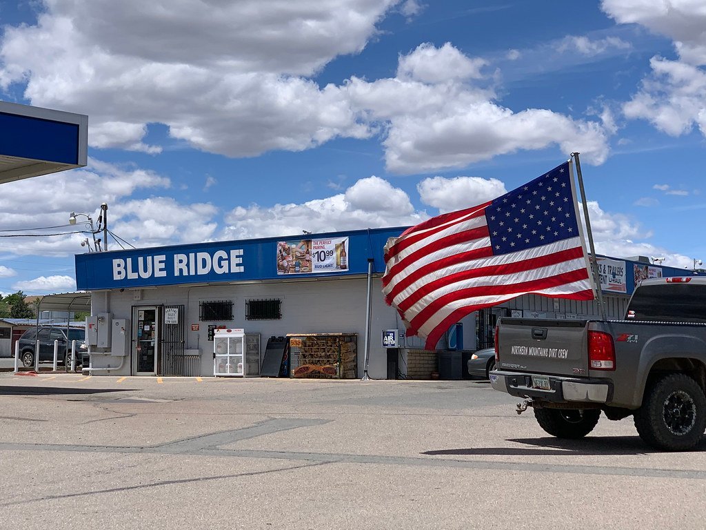 2. The Sheer Convenience of American Shopping (Robert Couse-Baker, Flickr, CC BY 2.0)