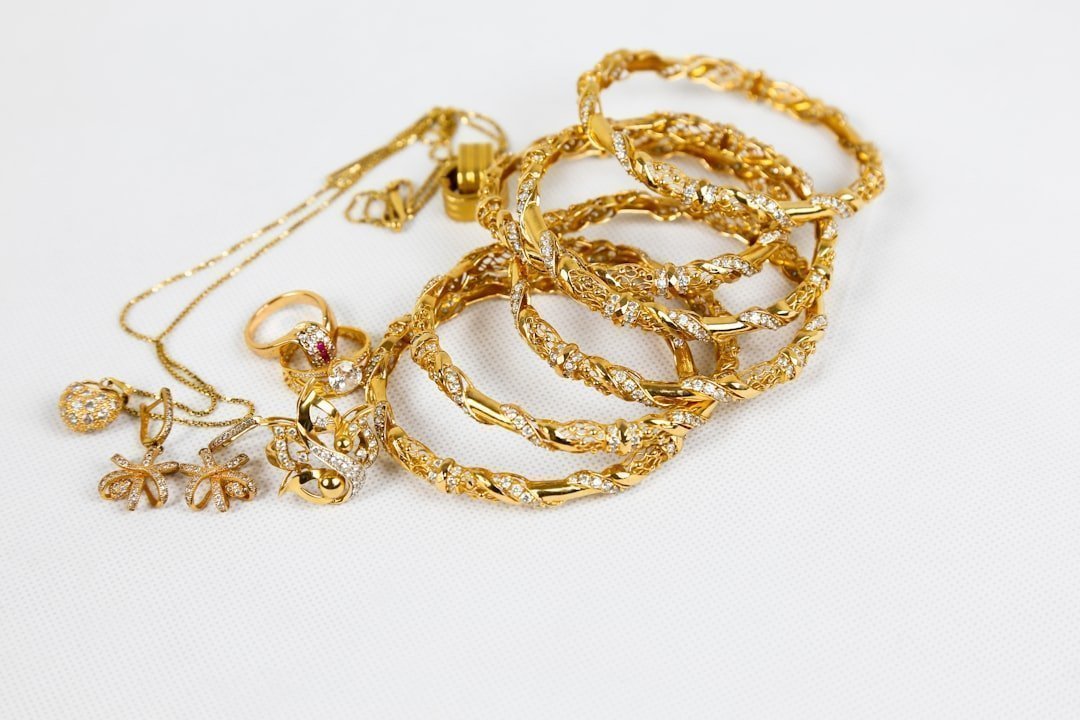 8. Gold Jewelry Pawned Repeatedly Shows a Debt Cycle in Motion (Image Credits: Unsplash)