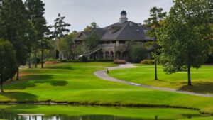 The "Country Club" Mimic: 11 Habits That People Think Look Wealthy (But Actually Look Cheap)